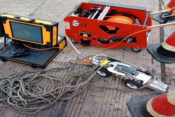 比如CCTV管道检测机器人