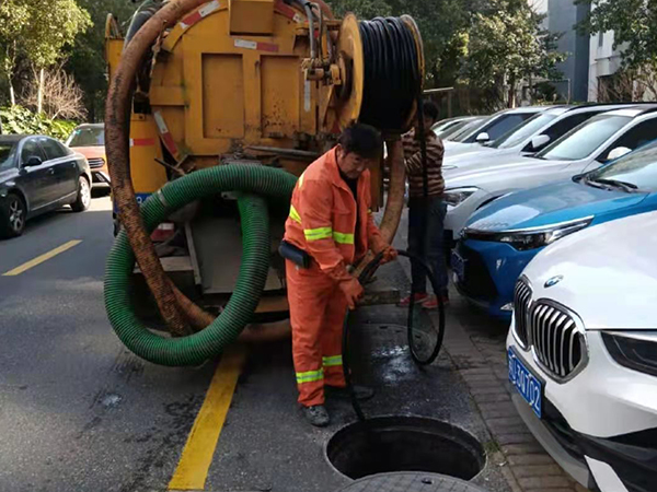 比如排污管道清淤