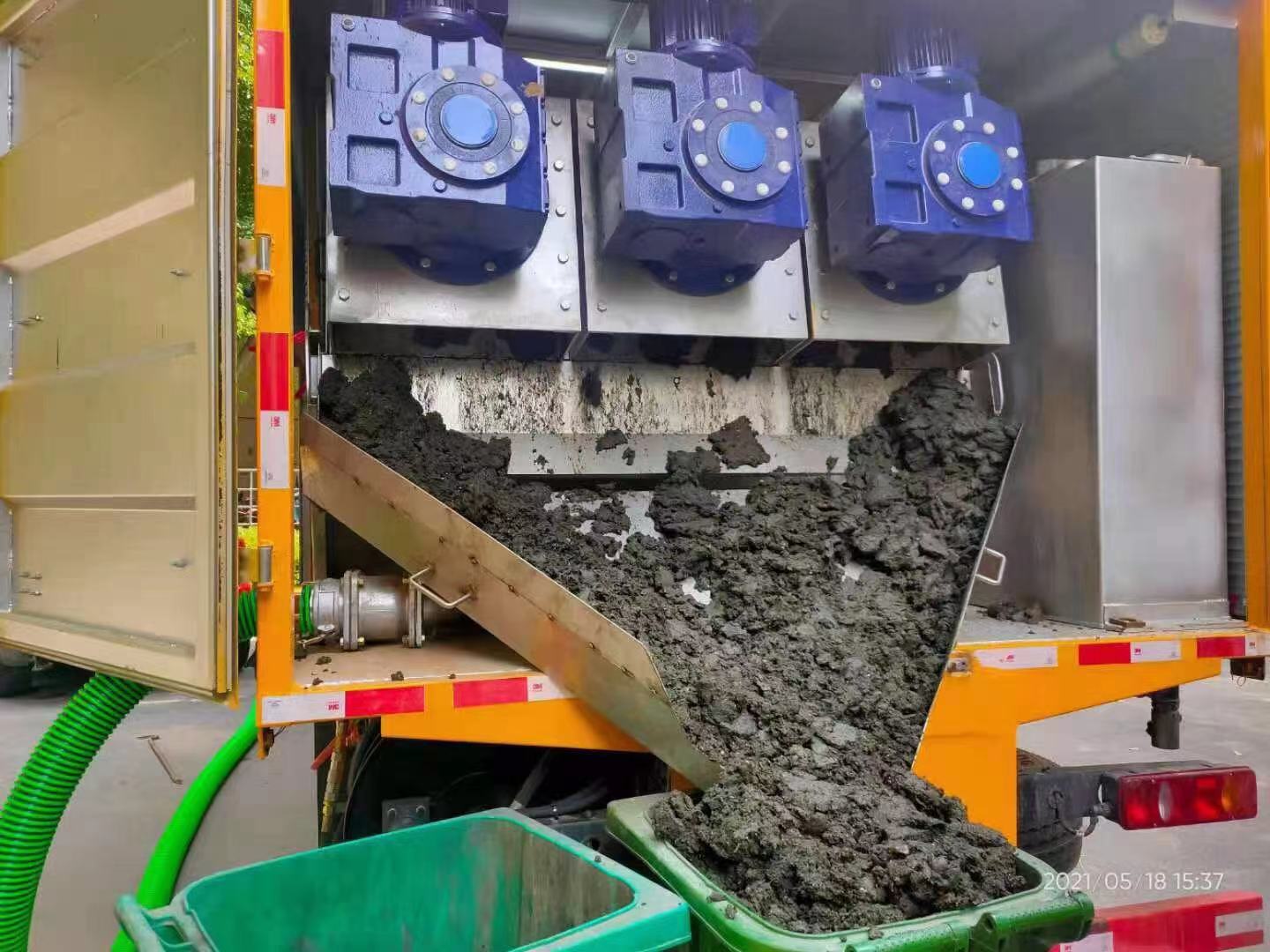 比如化粪池清掏城市维护站-泥浆净化干湿分离处理